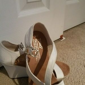 Toms Wedges
